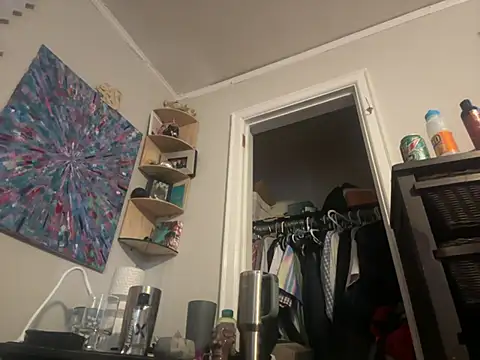 Snapshot of trash4cash chatting on March 15, 5:05 pm trash4cash online show from March 15, 5:05 pm