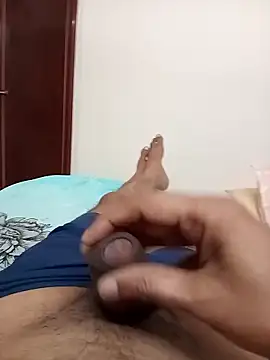 AUNTY1984 online show from April 23, 4:50 am
