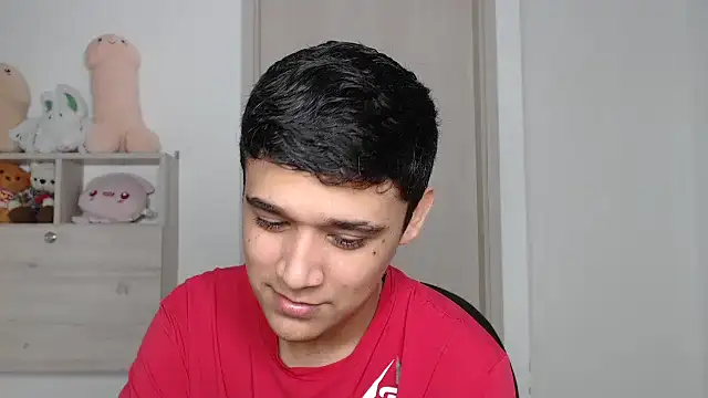 kaiine190 online show from December 18, 8:21 am