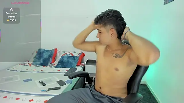 valentino santoss online show from March 18, 12:24 am