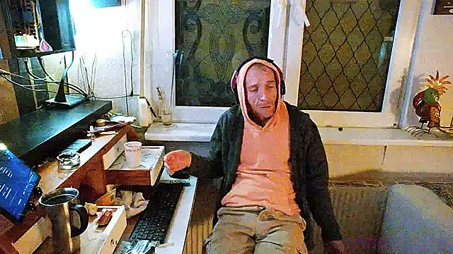 BongChannel online show from December 6, 1:51 am