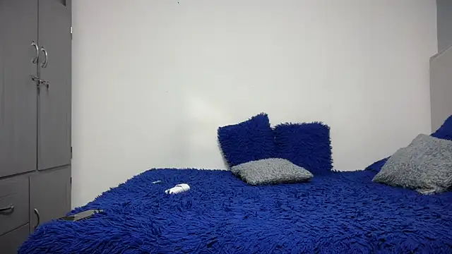 dominic brandd23 online show from April 23, 3:22 am