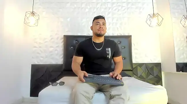 BrianMalonee online show from March 3, 1:37 pm