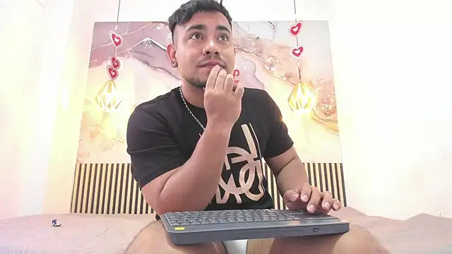 BrianMalonee online show from March 5, 12:56 pm