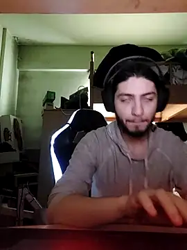 kleineid77 online show from February 14, 2:12 pm