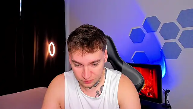 Chris Tyson online show from November 29, 8:27 am