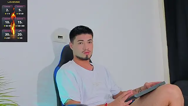 EdwardRoss  online show from November 27, 9:07 pm