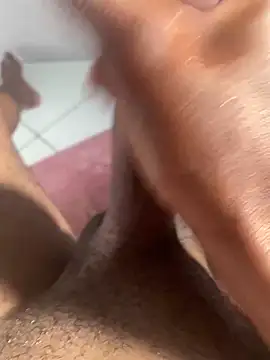 Snapshot of s1437jdjjddjjshbx chatting on January 1, 9:52 pm s1437jdjjddjjshbx online show from January 1, 9:52 pm