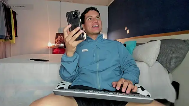 Curlblue online show from April 18, 4:25 am