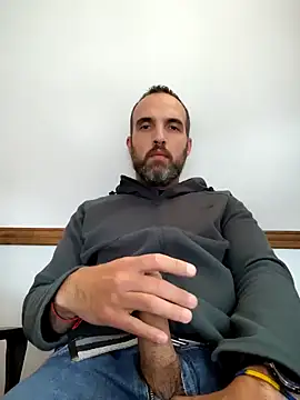 leon3875 online show from February 3, 3:49 pm