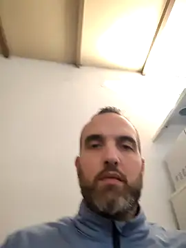 leon3875 online show from September 25, 3:33 pm