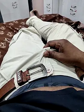 HunterBoy27ForMilf online show from April 30, 6:20 am