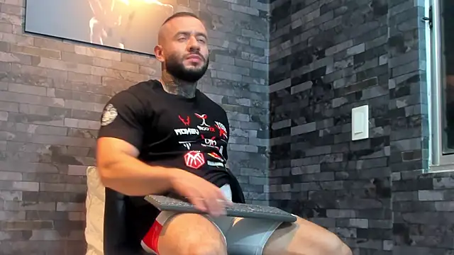 BruceDallas online show from March 21, 11:42 pm