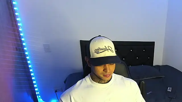 Stiven collins online show from March 4, 6:37 am