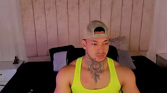 Stiven collins online show from December 7, 3:47 am