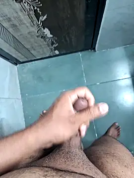 bobyyboyy1 online show from February 18, 5:16 am