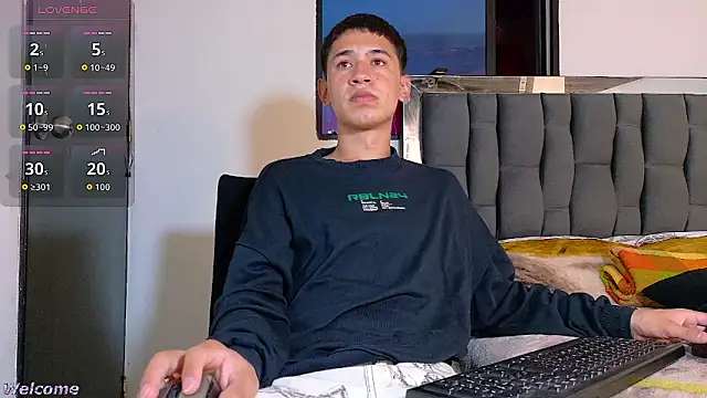 Mr daren  online show from February 14, 6:14 pm