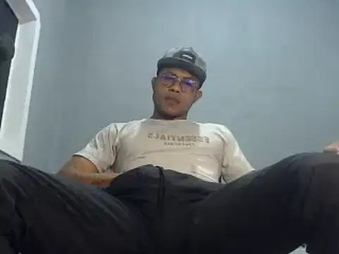 grandominantex1 online show from December 23, 5:17 am