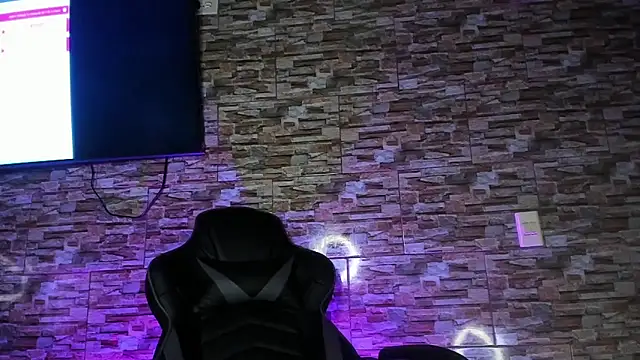 Seth Owner online show from December 8, 1:25 pm