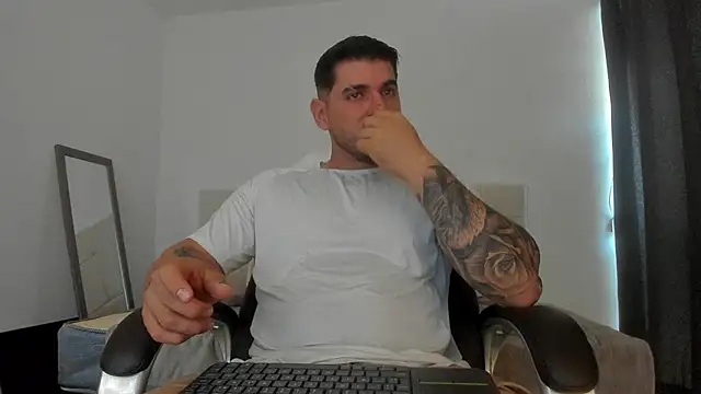 Teilor Creed online show from October 14, 7:43 pm