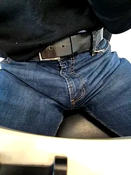 alessandroman2114 online show from December 15, 12:13 pm