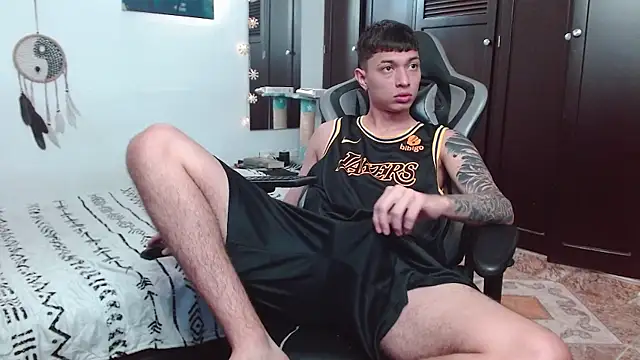 aaron blug online show from December 12, 5:04 pm