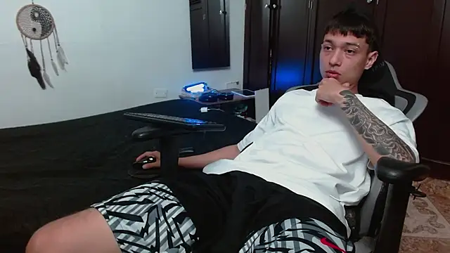 aaron blug online show from October 19, 2:05 am