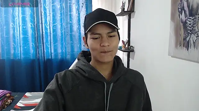 Snapshot of alanprince44 chatting on January 10, 2:13 pm alanprince44 online show from January 10, 2:13 pm
