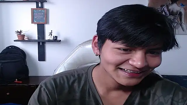 Snapshot of alanprince44 chatting on October 3, 8:14 pm alanprince44 online show from October 3, 8:14 pm
