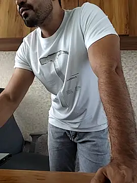 indianguy89 online show from June 3, 10:28 am