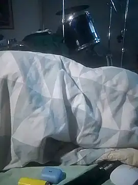 Snapshot of iambradz chatting on October 16, 6:16 pm iambradz online show from October 16, 6:16 pm