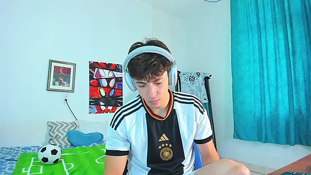 AlessandroDybala online show from June 2, 12:28 pm