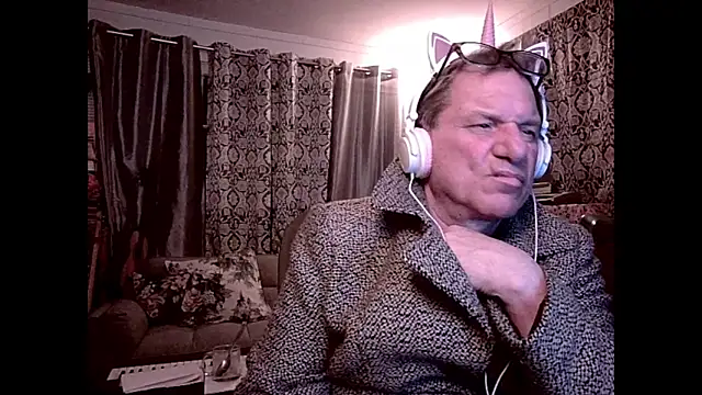 coryassman online show from December 22, 9:22 am