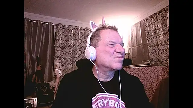 coryassman online show from December 13, 12:39 pm