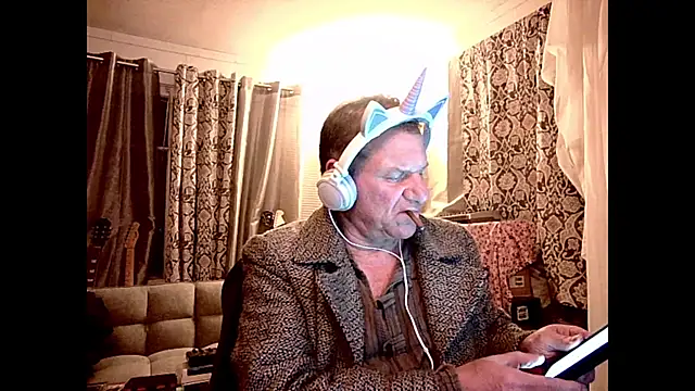 coryassman online show from January 22, 7:46 am