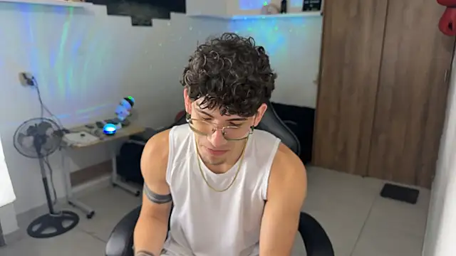 Kisan Smith online show from February 18, 4:10 am