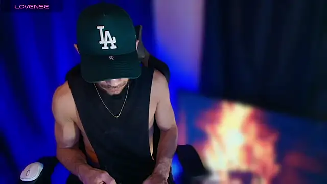 sexyboycolombi4 online show from April 22, 6:30 am