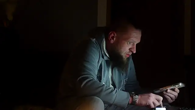 donhulio482 online show from March 5, 1:02 am