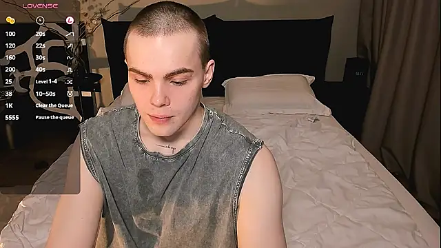 simonwnl online show from February 4, 2:23 pm