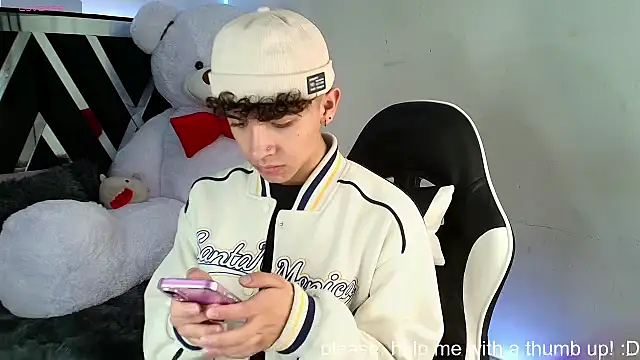 Niico Cruz online show from February 2, 3:21 am