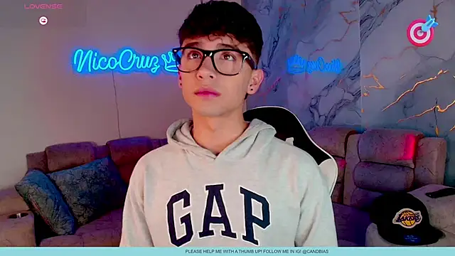 Niico Cruz online show from February 25, 10:44 pm