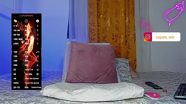 Snapshot of estiben_05 chatting on September 9, 5:45 pm estiben 05 online show from September 9, 5:45 pm