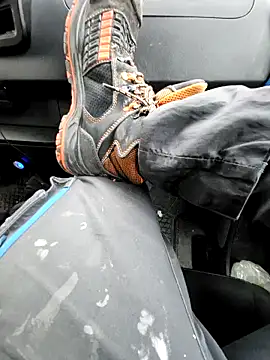 0815lukas2024 online show from December 4, 8:45 am