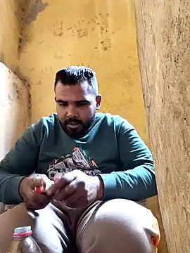 ListedLoin online show from March 28, 12:27 pm