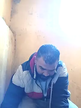 Snapshot of ListedLoin chatting on January 15, 6:12 am ListedLoin online show from January 15, 6:12 am