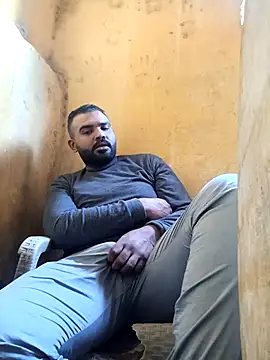 Snapshot of ListedLoin chatting on January 27, 2:35 pm ListedLoin online show from January 27, 2:35 pm