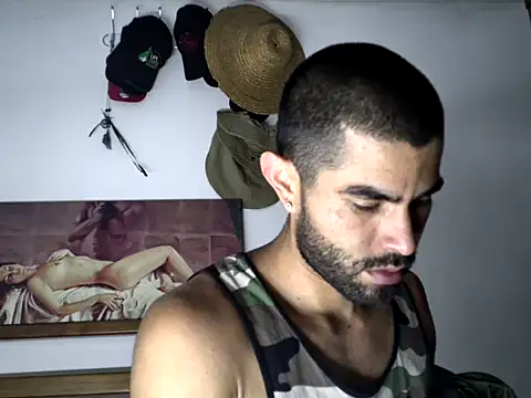 hideonbush051 online show from September 26, 12:03 pm