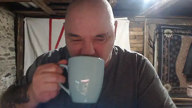 Newfiesausage1972 online show from January 9, 11:59 am