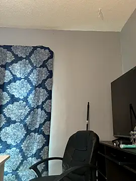 Luisrtrrr online show from October 29, 2:31 pm