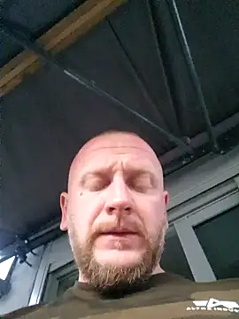 RomWoolf online show from February 25, 5:25 pm